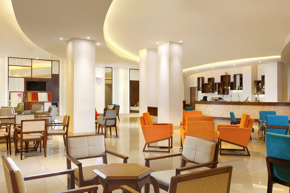Four Points By Sheraton Makassar Esterno foto