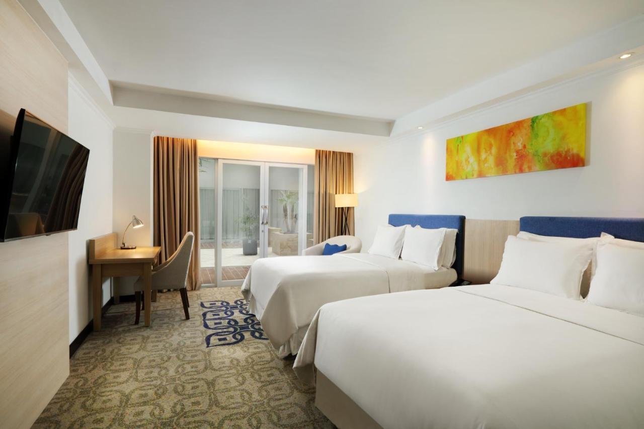 Four Points By Sheraton Makassar Esterno foto