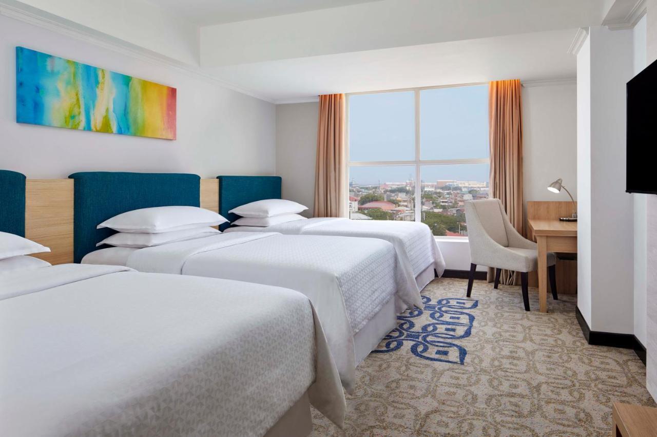 Four Points By Sheraton Makassar Esterno foto