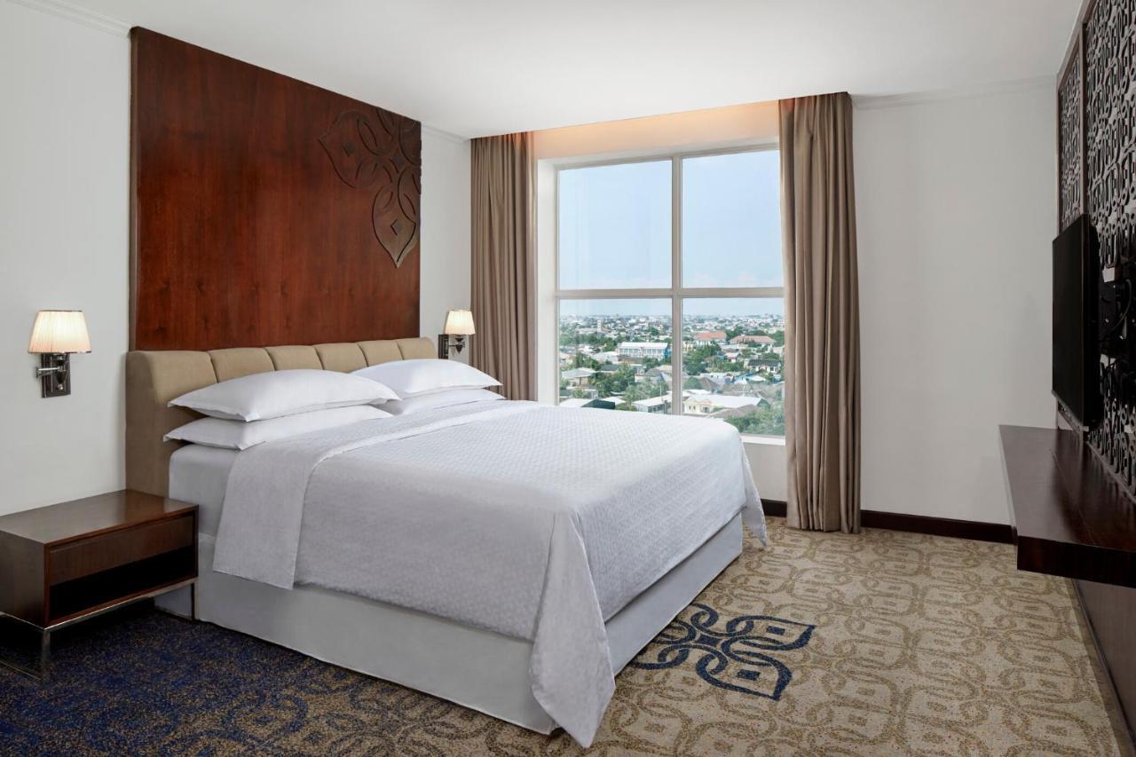Four Points By Sheraton Makassar Esterno foto
