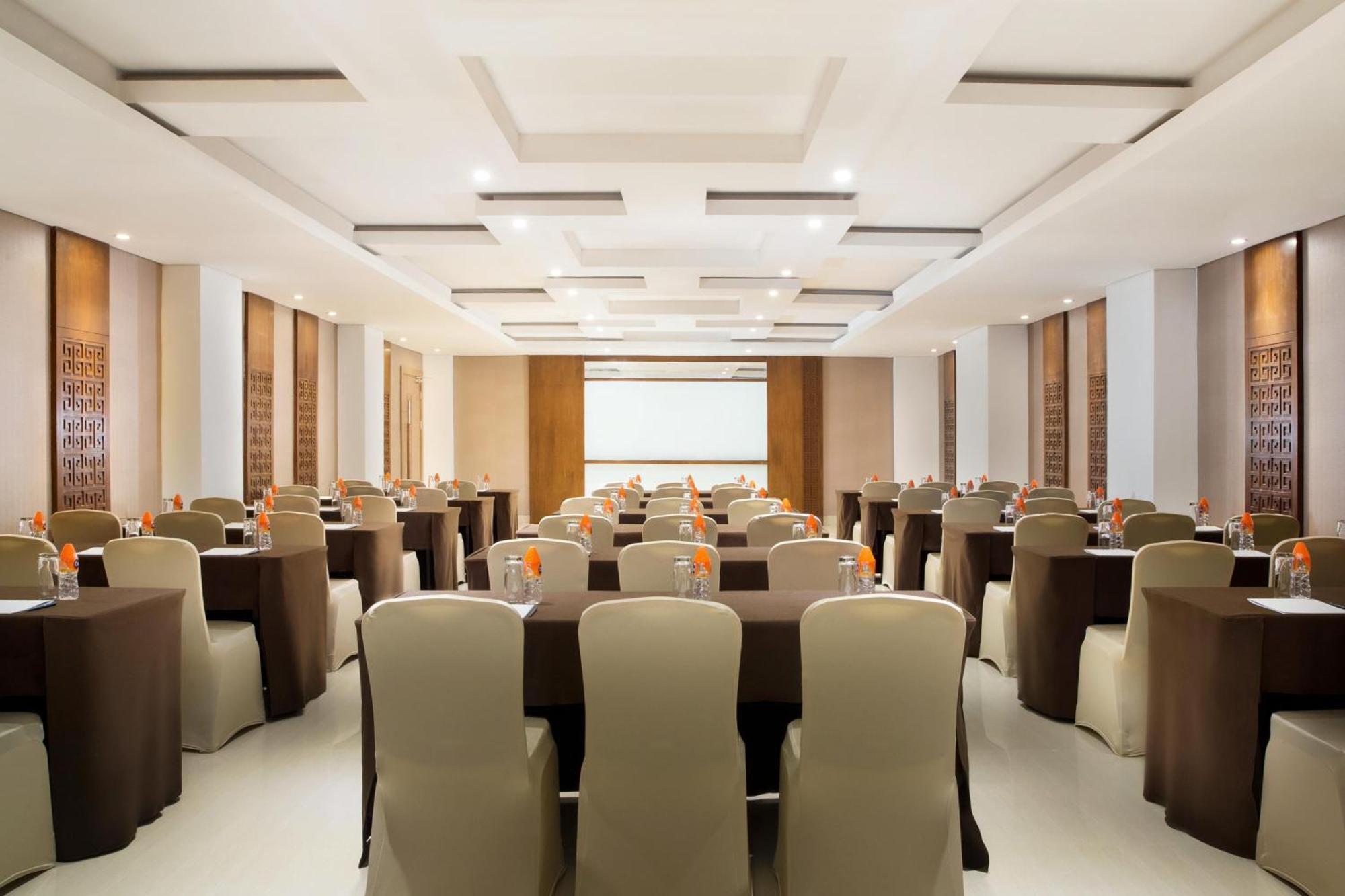 Four Points By Sheraton Makassar Esterno foto