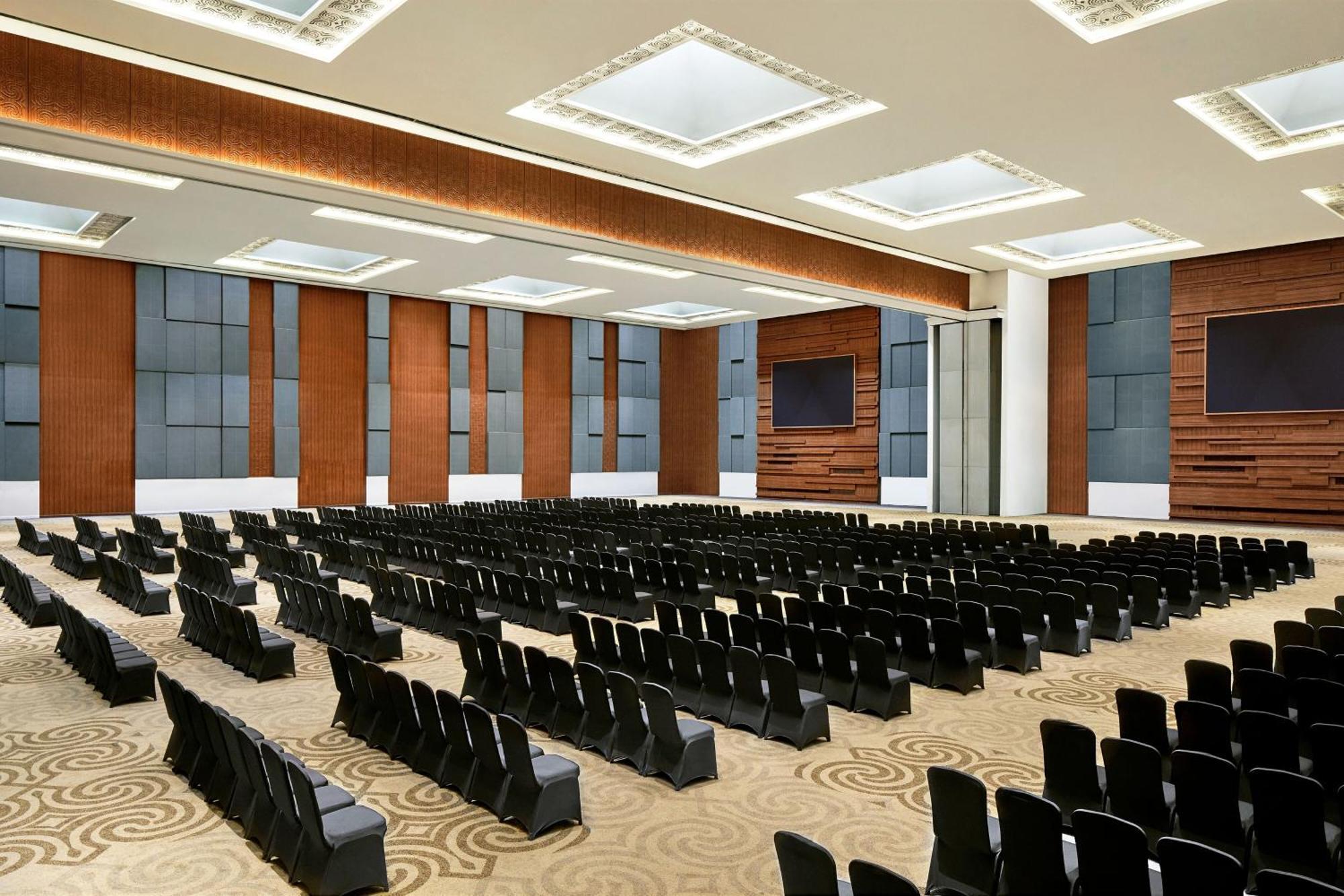 Four Points By Sheraton Makassar Esterno foto