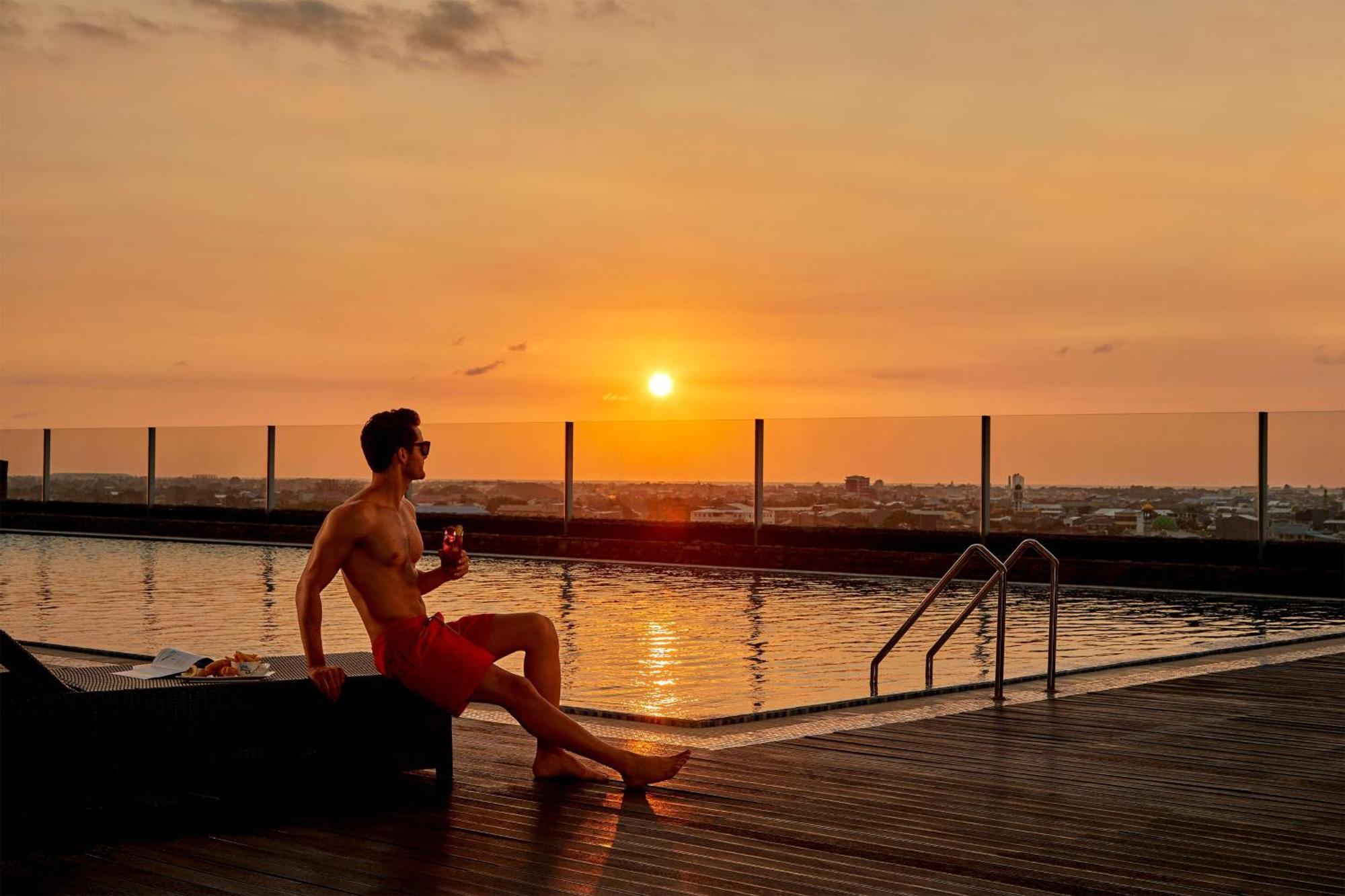 Four Points By Sheraton Makassar Esterno foto