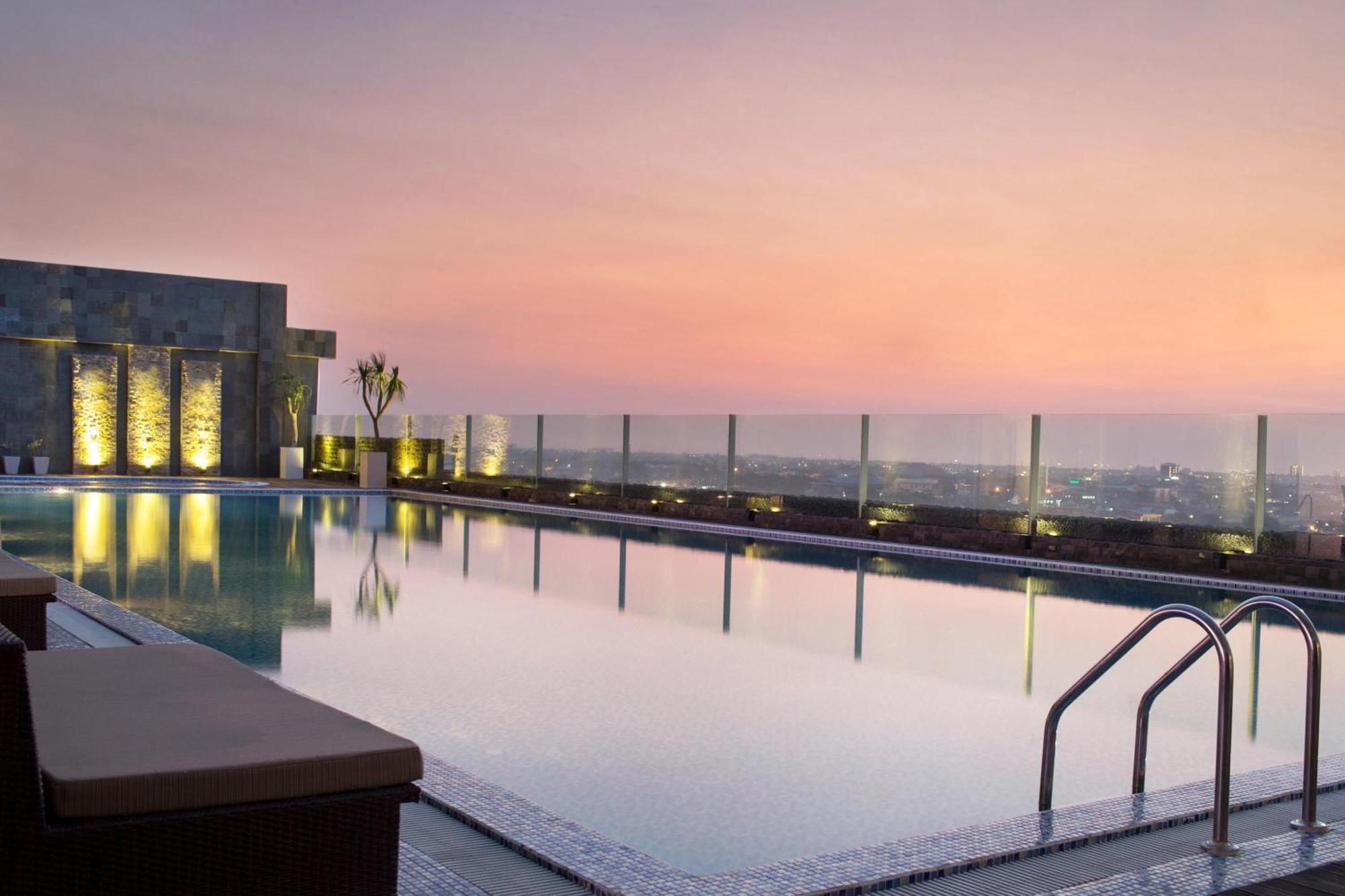 Four Points By Sheraton Makassar Esterno foto